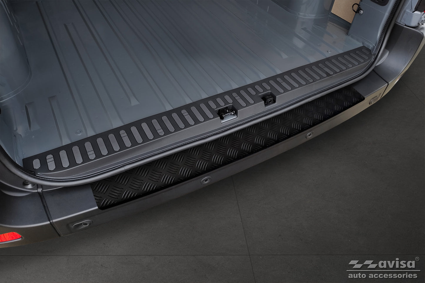 protector de parachoques trasero NISSAN NV400