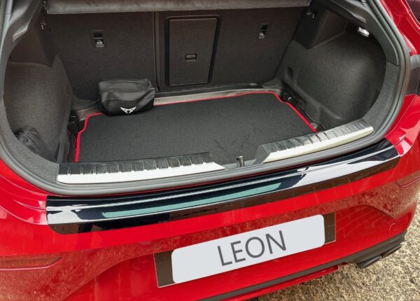 Protector de parachoques trasero CUPRA / SEAT LEON KL 5 puertas 2020->