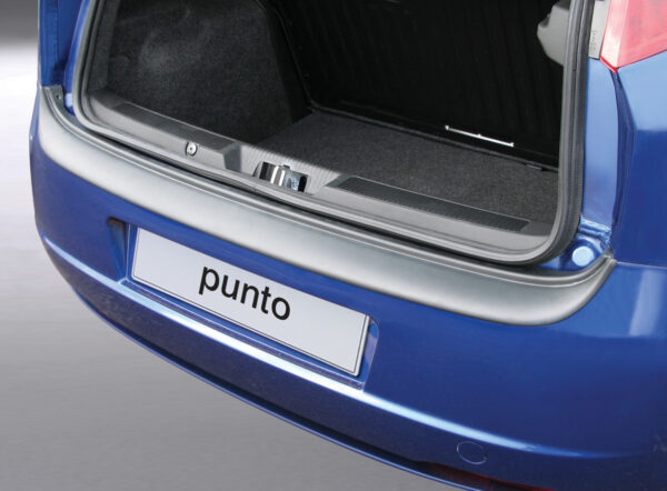 Protector de parachoques trasero Fiat Punto grande 3/5Puertas >09,2009