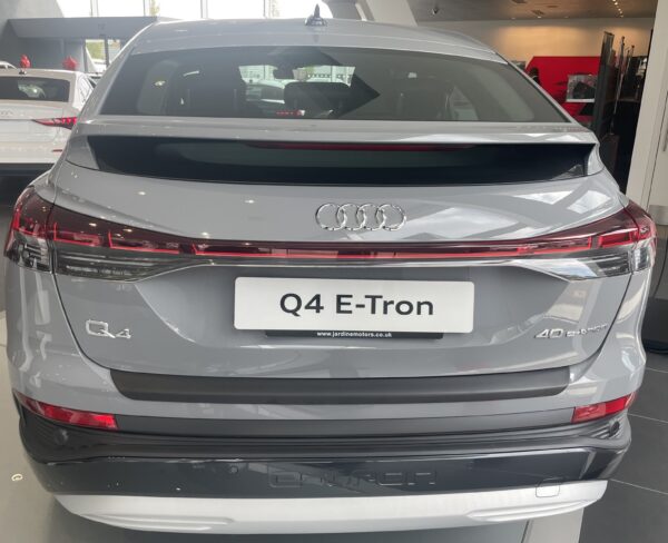 Protector de parachoques trasero RGM RBP1358 para Audi Q4 e-tron - imagen 12