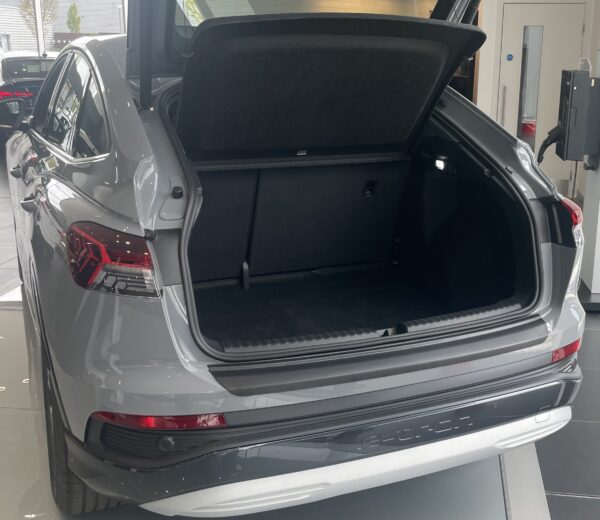 Protector de parachoques trasero RGM RBP1358 para Audi Q4 e-tron - imagen 10