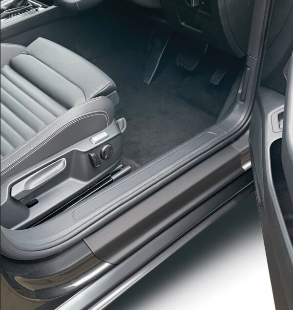 Protector de parachoques trasero VW PASSAT (B8 3C) VARIANT 2019>