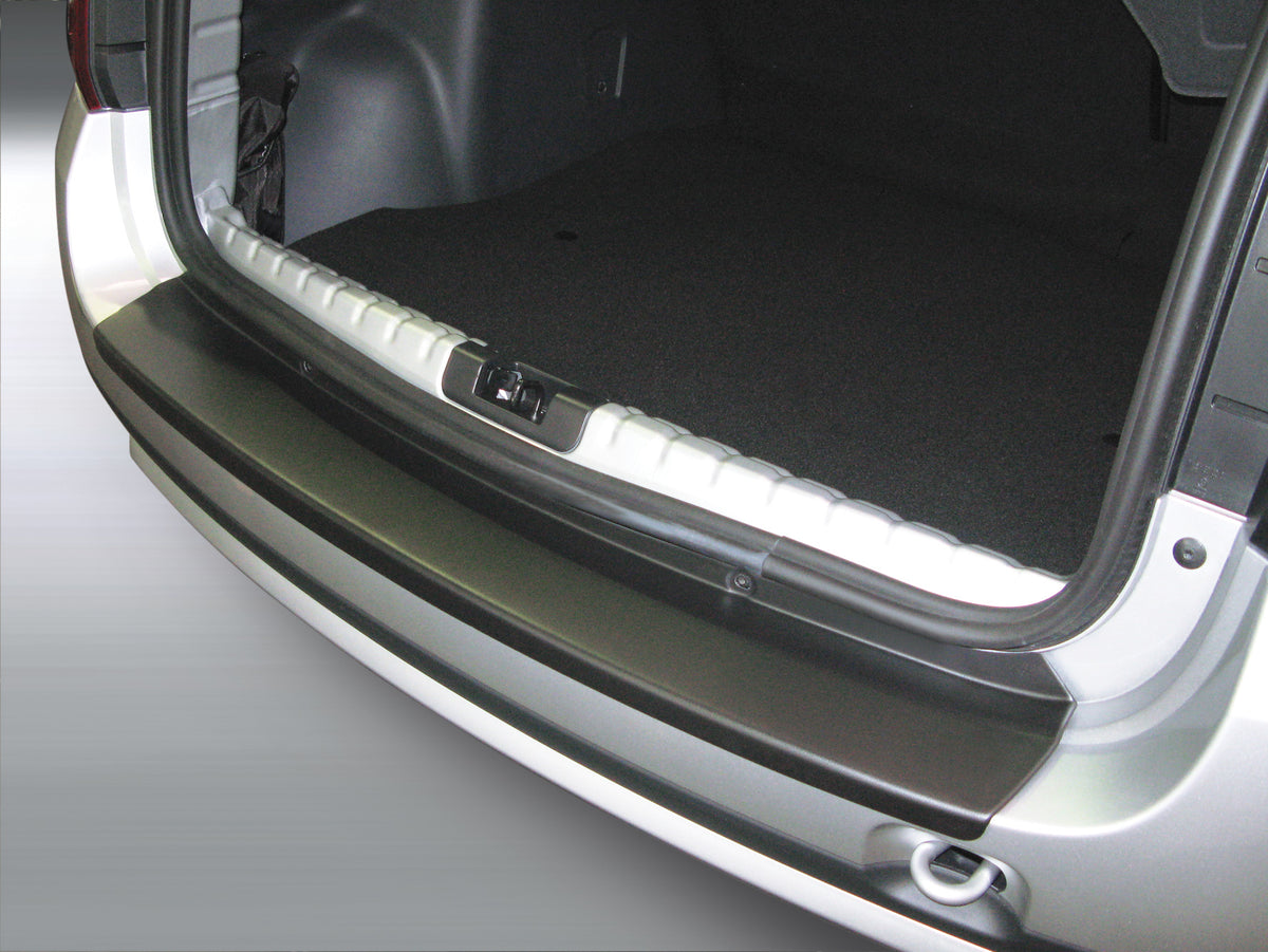 Protector de parachoques trasero Dacia Duster 2010>