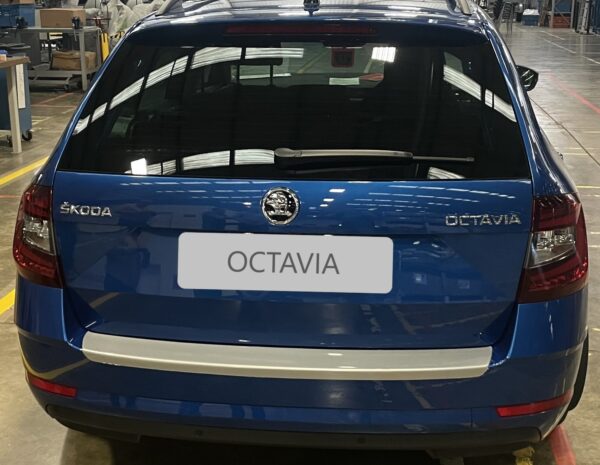 Protector de parachoques trasero Skoda OCTAVIA 5E RANCHERA 2017>