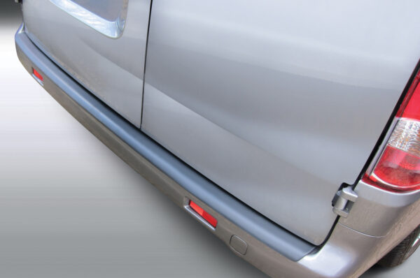 Protector de parachoques trasero Nissan NV200/EVALIA 5.2011>