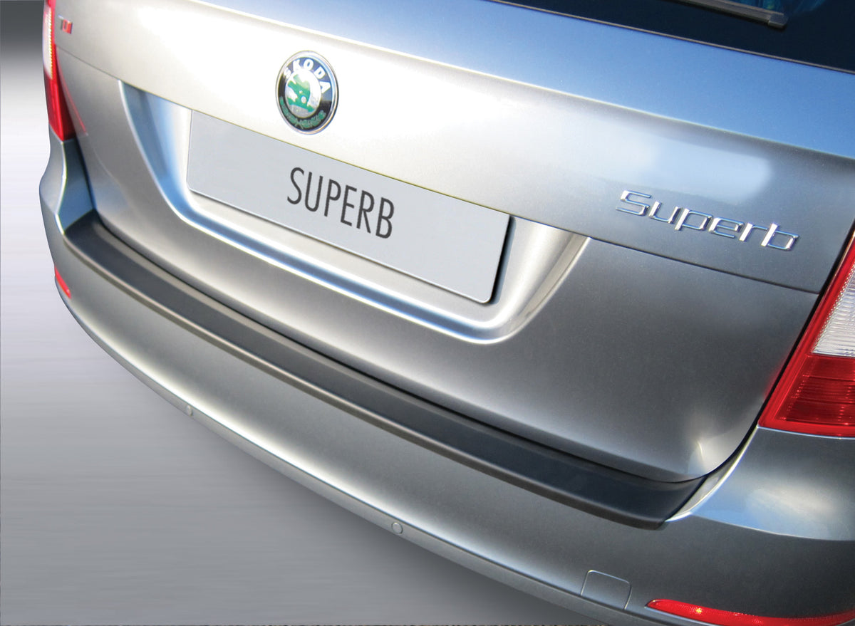 Protector de parachoques trasero Skoda SUPERB COMBI/ESTATE 6.2013>8.2015