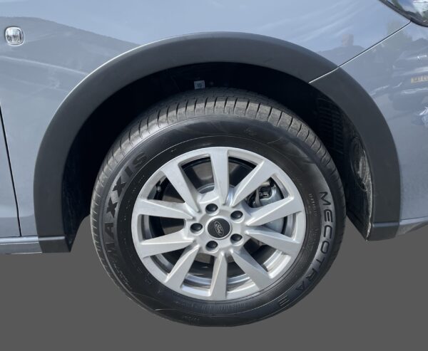 Protector de parachoques trasero Ford GRAND TOURNEO CONNECT 1.2014> TEXTURIZADO