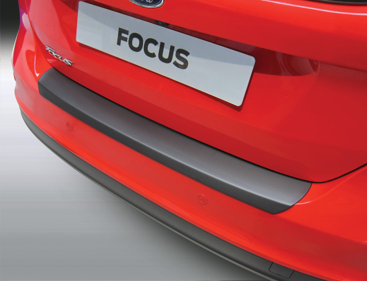 Protector de parachoques trasero Ford FOCUS 5 PUERTAS 8.2014>