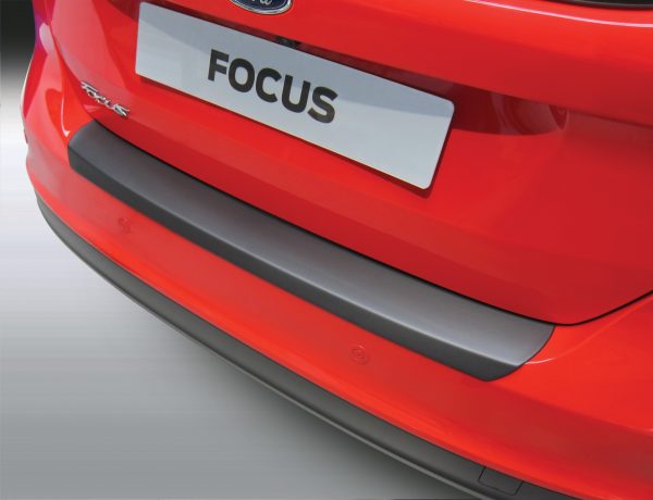 Protector de parachoques trasero Ford FOCUS 5 PUERTAS 8.2014>