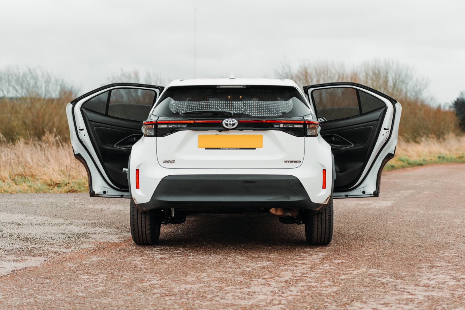 parasoles car shades Toyota Yaris cross 2020-ICCTUNING