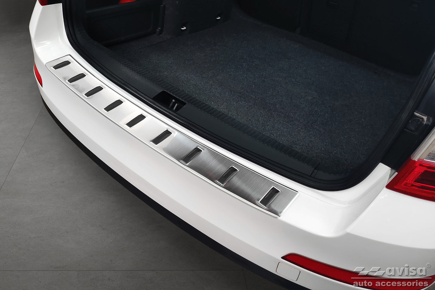 protector de parachoques trasero SKODA OCTAVIA combi plata