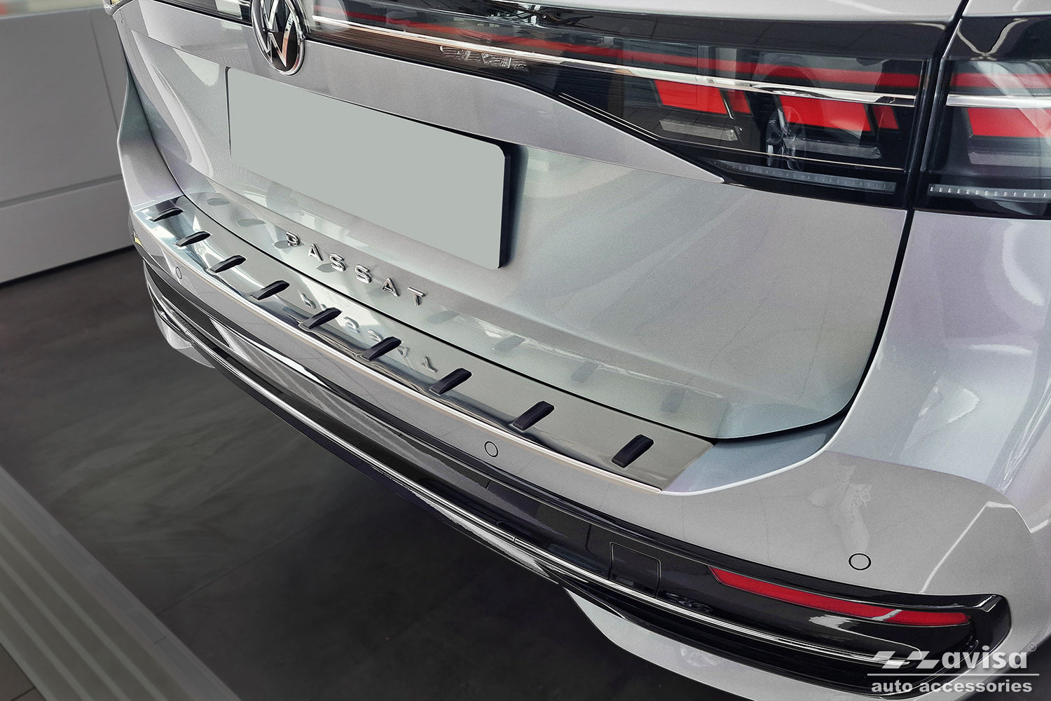 protector de parachoques trasero VW PASSAT B9 VARIANT plata satinado