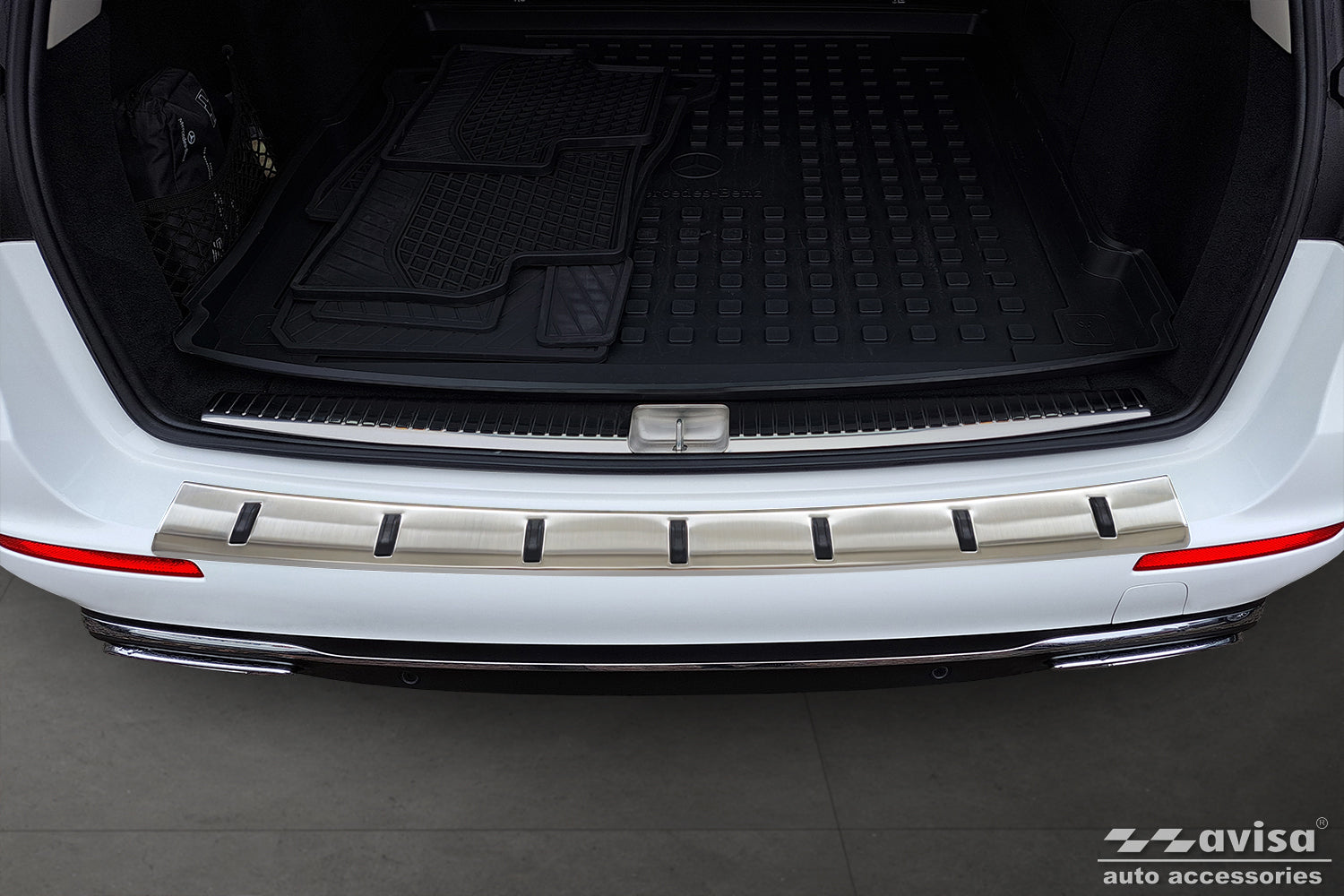 protector de parachoques trasero MERCEDES E53 S213 AMG plata