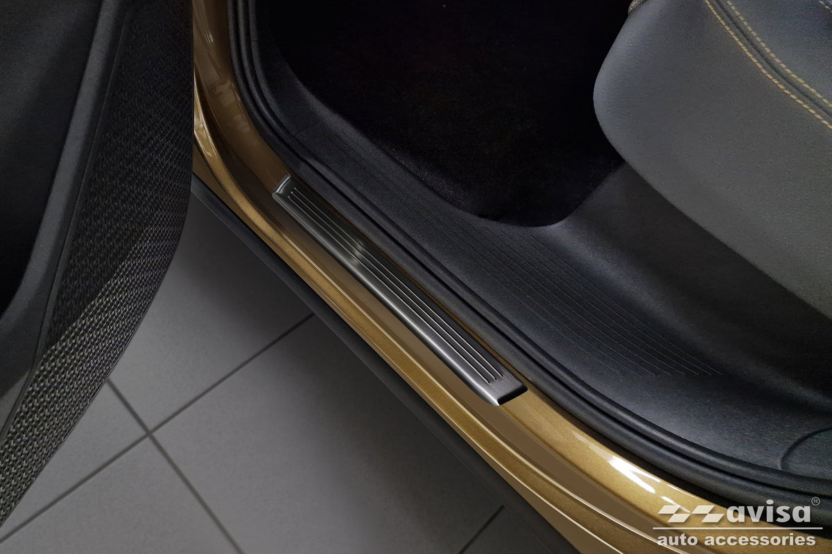 Protector umbral de puertas en relieve VW TAYRON negro