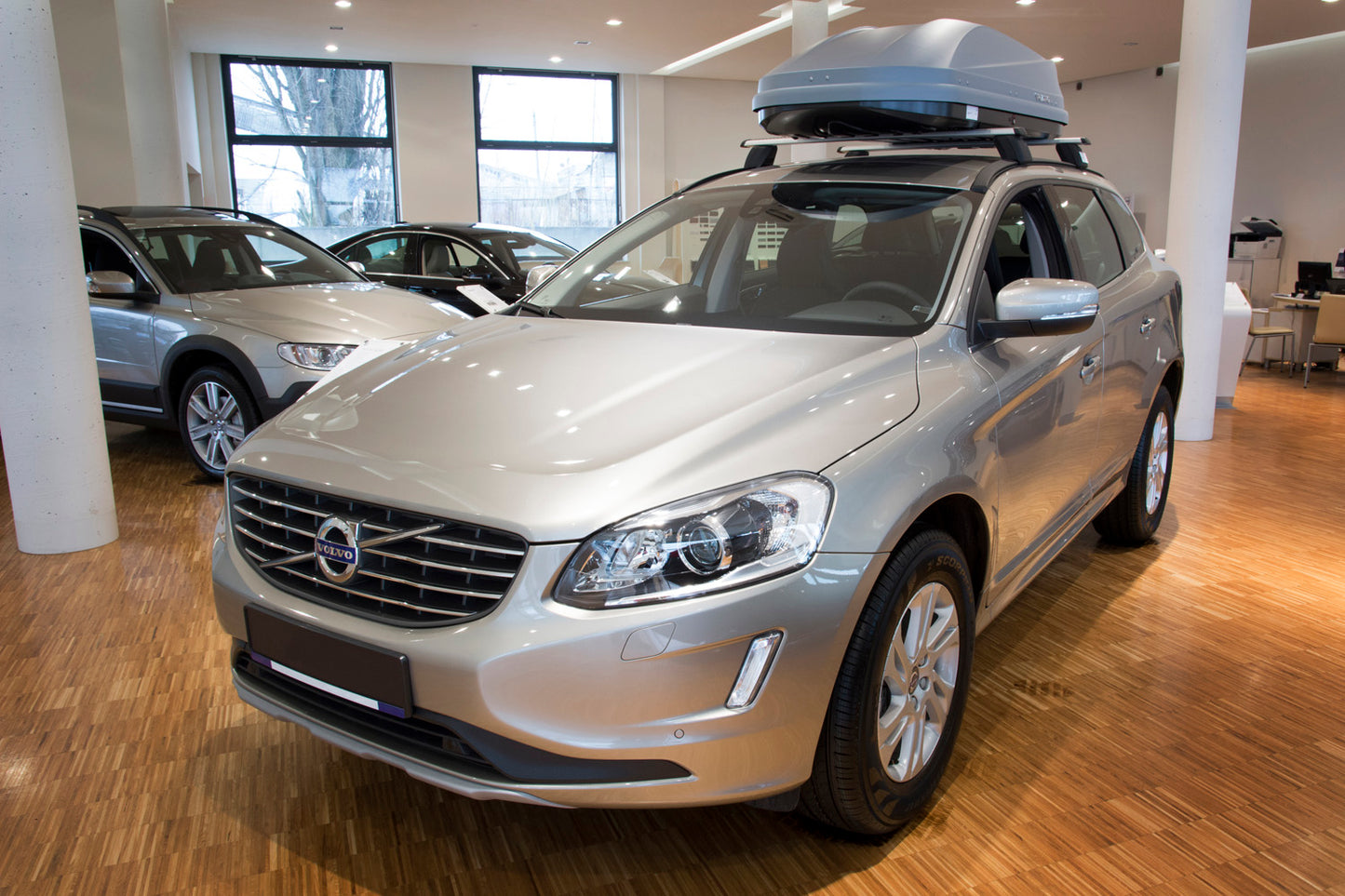 protector de parachoques trasero VOLVO XC60 negro