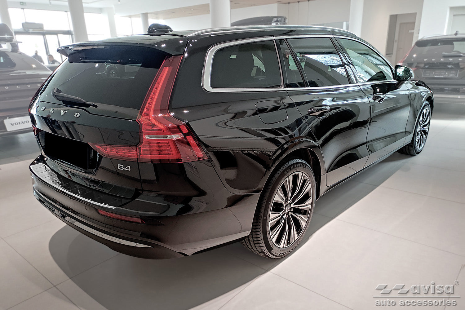 protector de parachoques trasero VOLVO V60 combi negro espejo