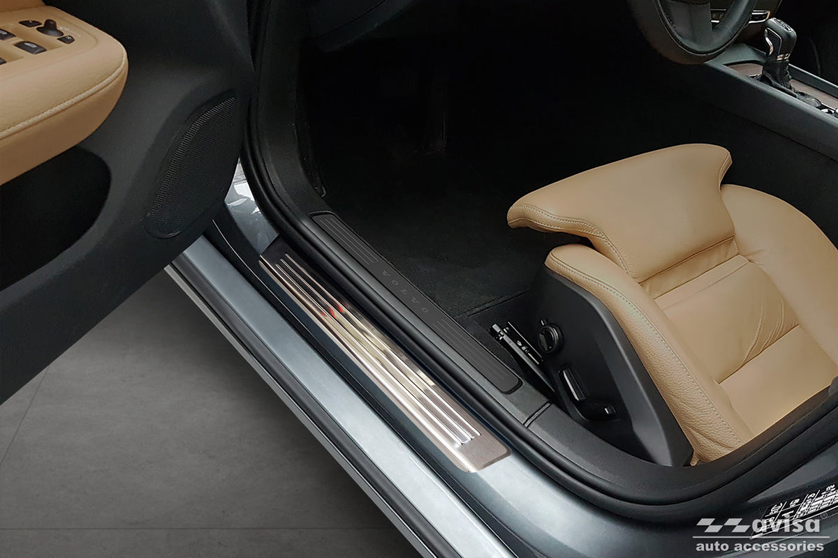 Protector umbral de puertas en relieve VOLVO V60 Plug-n Hybrid plata satinado