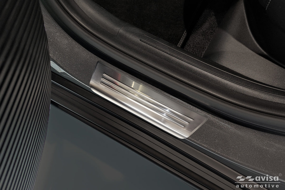 Protector umbral de puertas en relieve HYUNDAI KONA plata satinado