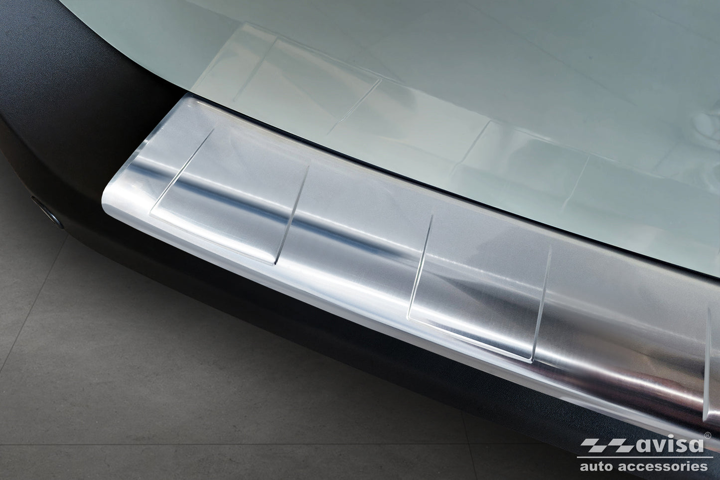 protector de parachoques trasero FORD TRANSIT COURER plata satinado