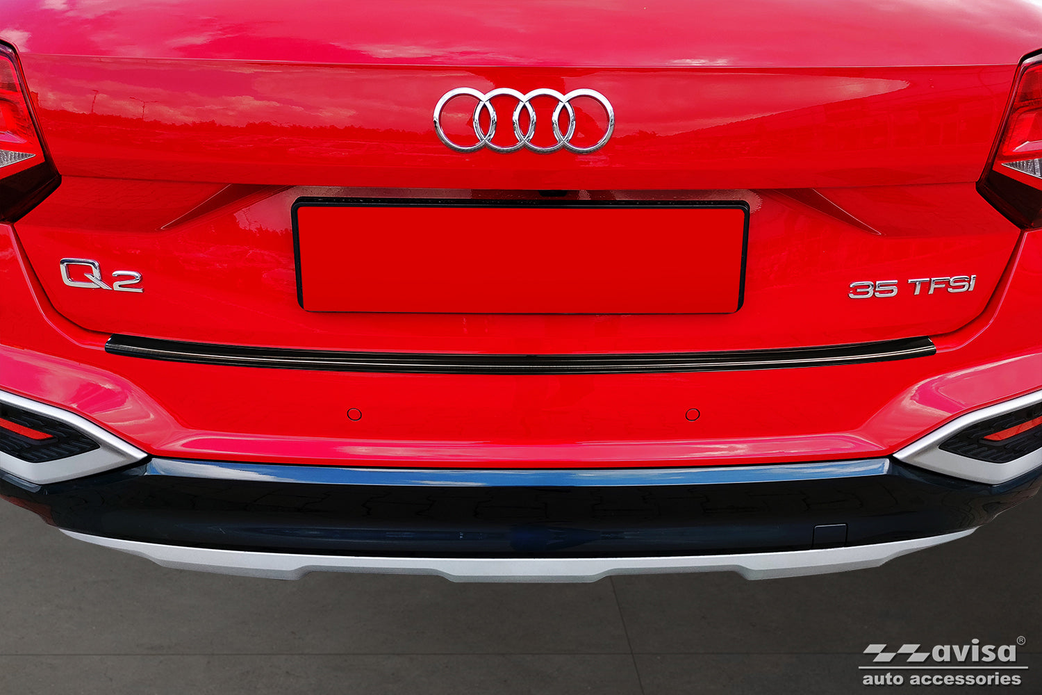 protector de parachoques trasero AUDI Q2 crossover negro 2020+