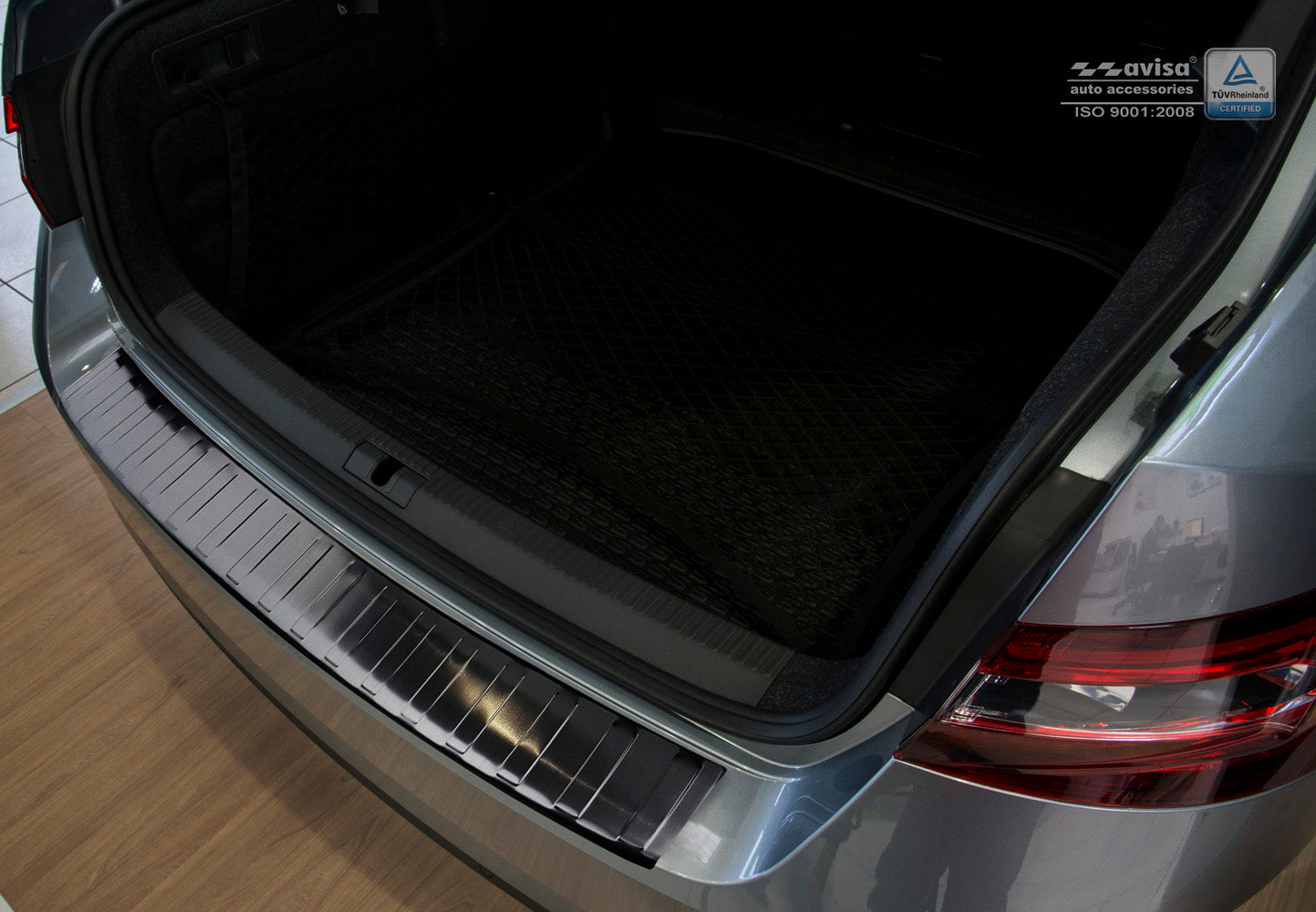 protector de parachoques trasero SKODA SUPERB negro