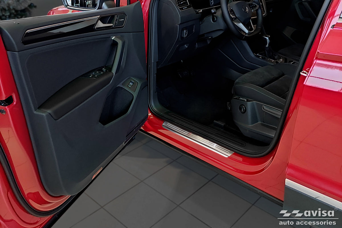 Protector umbral de puertas en relieve VW TIGUAN R-Line plata satinado