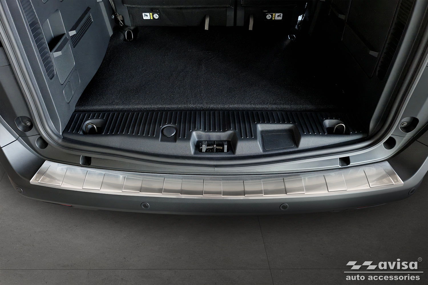 protector de parachoques trasero FORD TRANSIT COURER plata satinado
