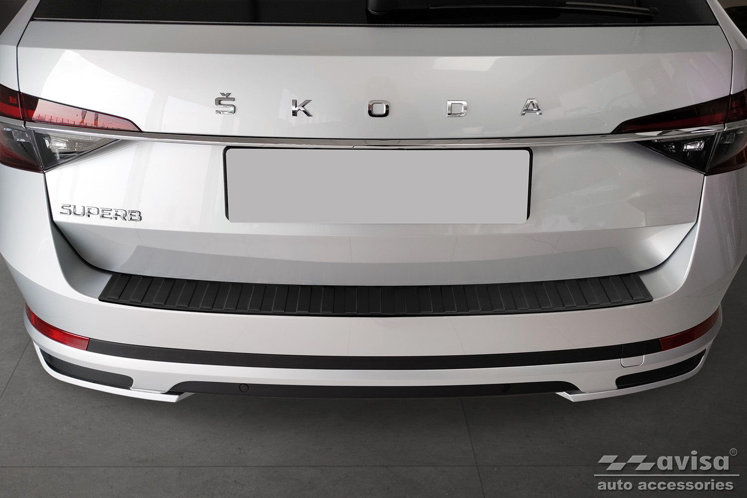 protector de parachoques trasero SKODA SUPERB combi 2015-2019+