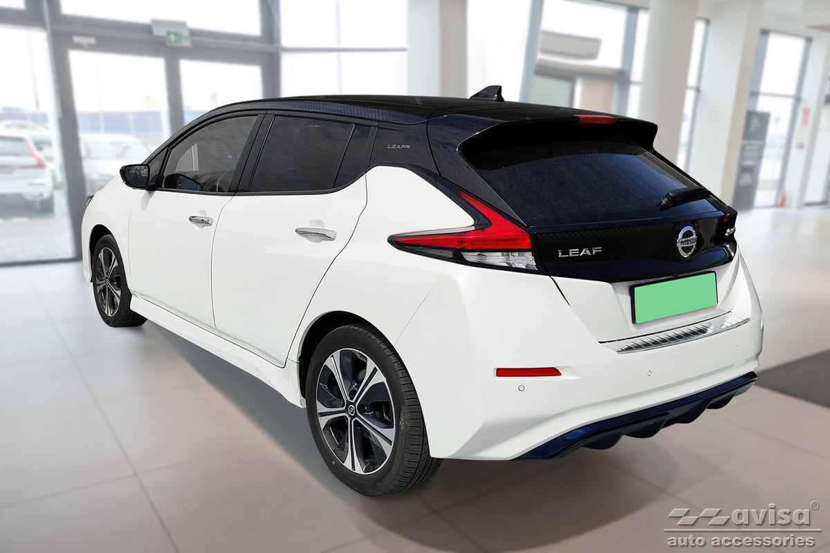 Protector umbral de puertas en relieve NISSAN LEAF negro