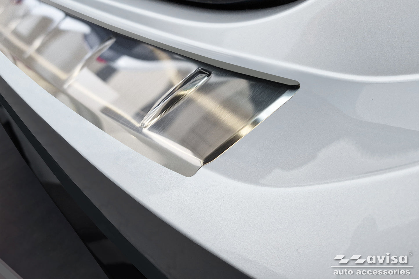 protector de parachoques trasero VW ID.7 plata satinado