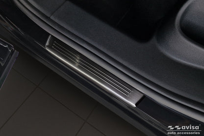 Protector umbral de puertas en relieve VW TIGUAN negro 2024+