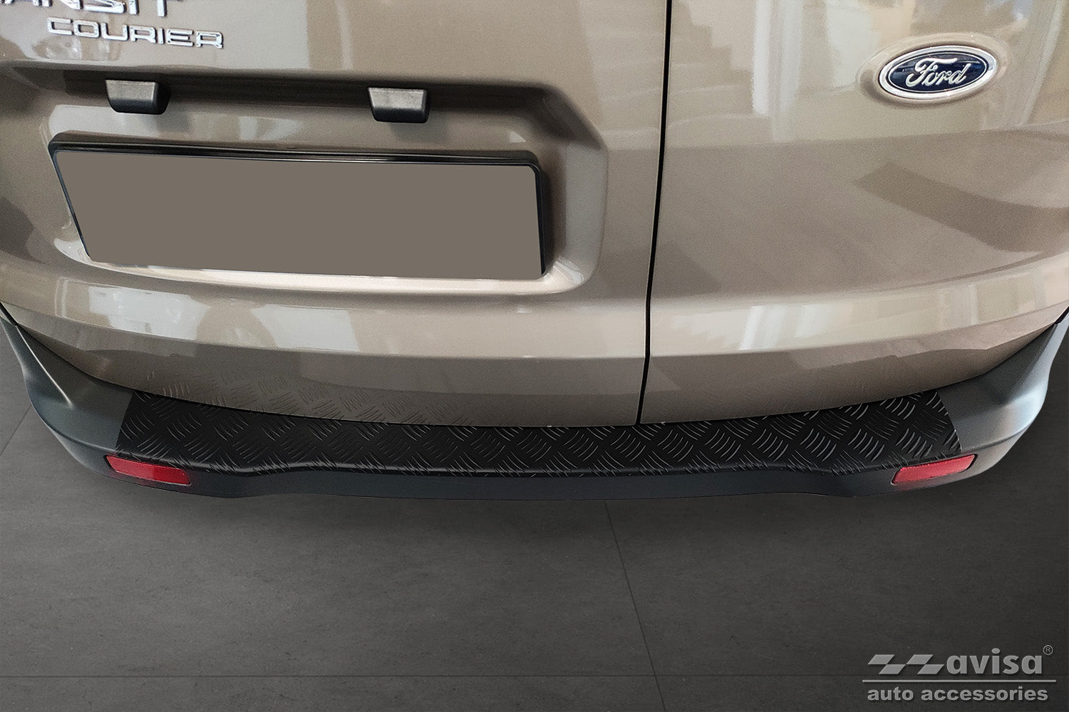 protector de parachoques trasero FORD TRANSIT COURER 2014-24