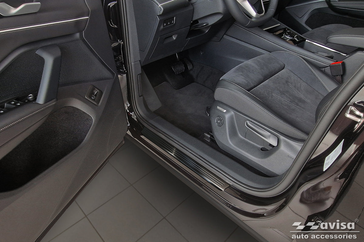 Protector umbral de puertas en relieve VW TIGUAN negro 2024+