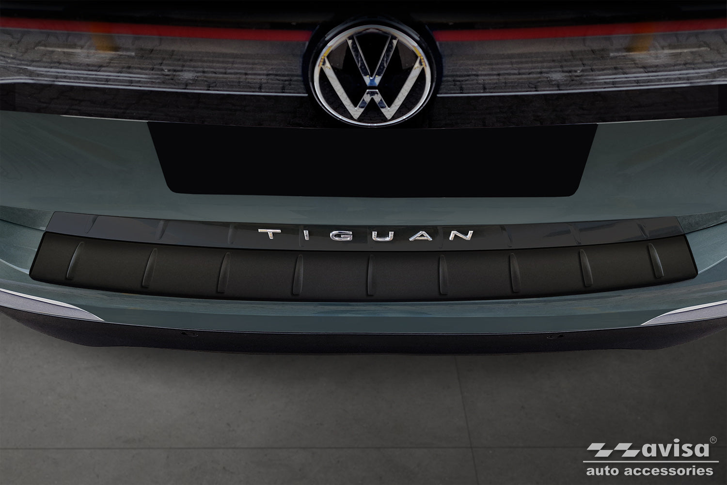 protector de parachoques trasero VW TIGUAN negro mate