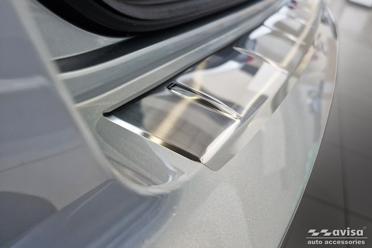 protector de parachoques trasero SKODA KAMIQ crossover plata satinado