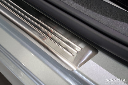 Protector umbral de puertas en relieve SKODA FABIA Hatchback plata satinado