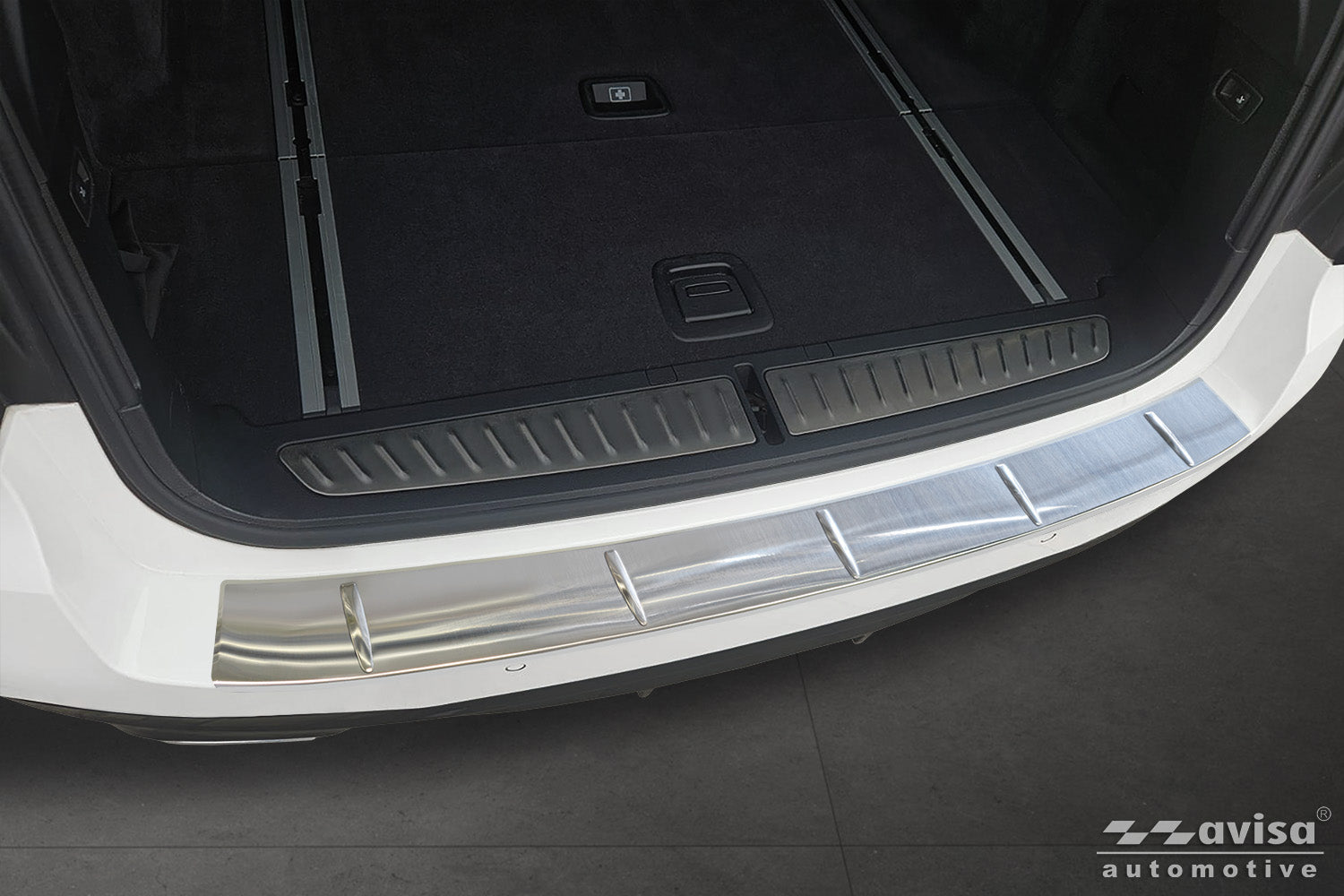 protector de parachoques trasero BMW 5 Touring plata