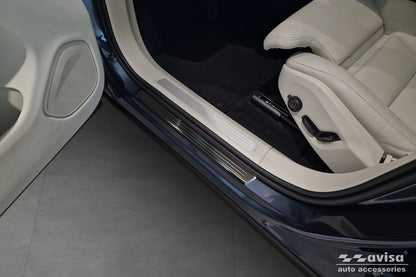Protector umbral de puertas en relieve VOLVO XC60 R-Design negro