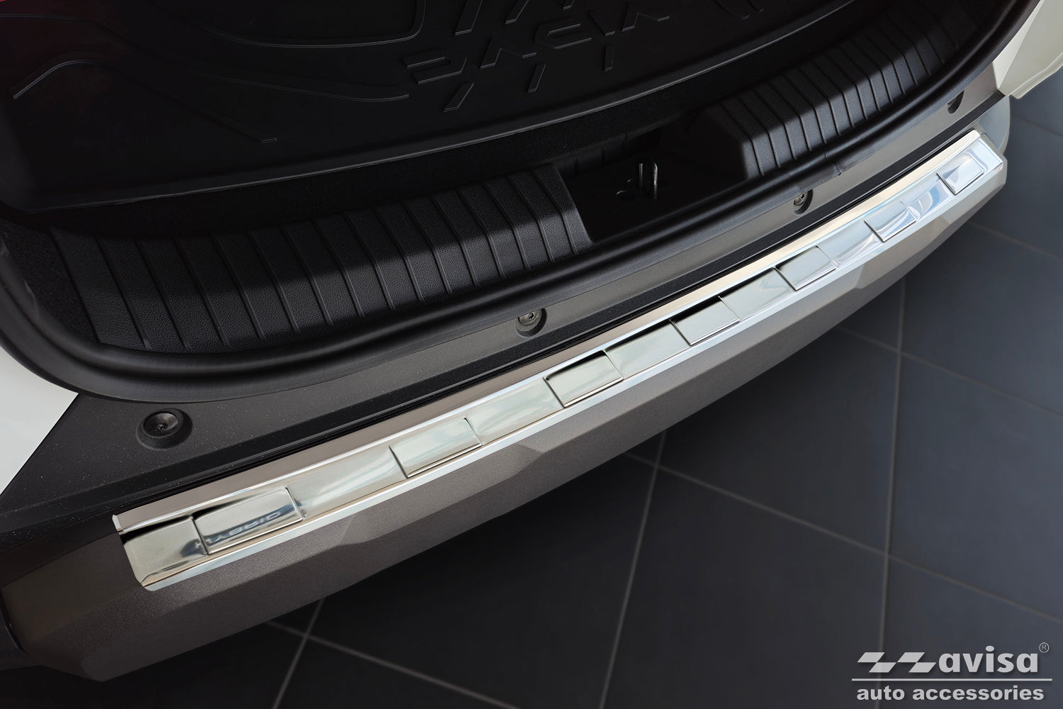 protector de parachoques trasero DACIA DUSTER plata satinado