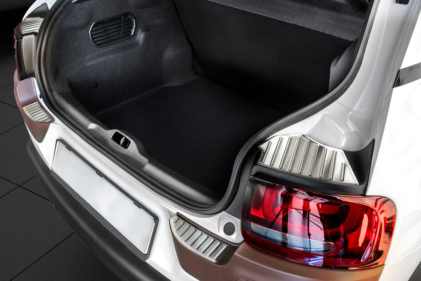 Protector de parachoques trasero CITROEN C4 CACTUS crossover plata satinado