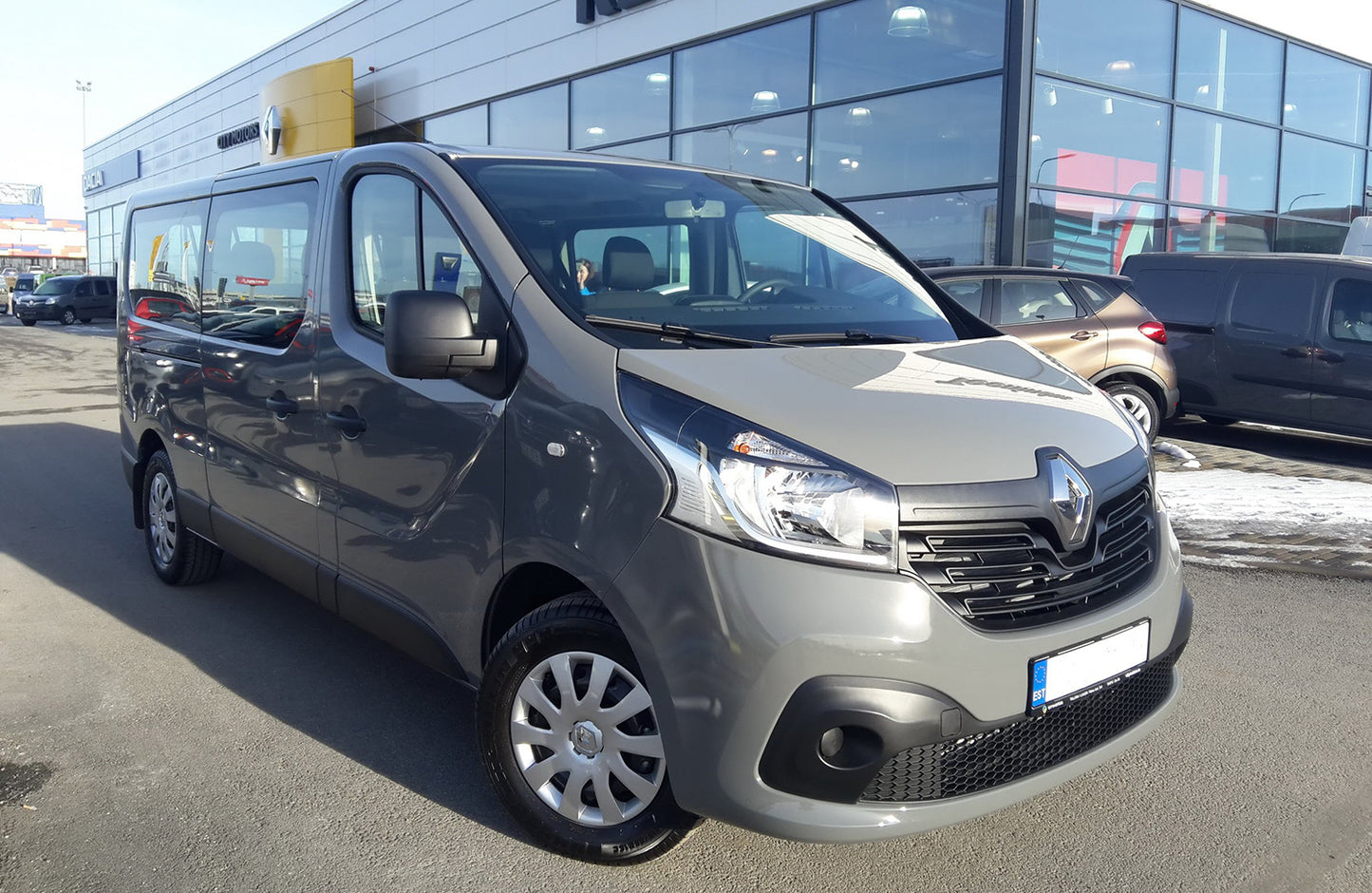 protector de parachoques trasero 118 cm RENAULT TRAFIC negro