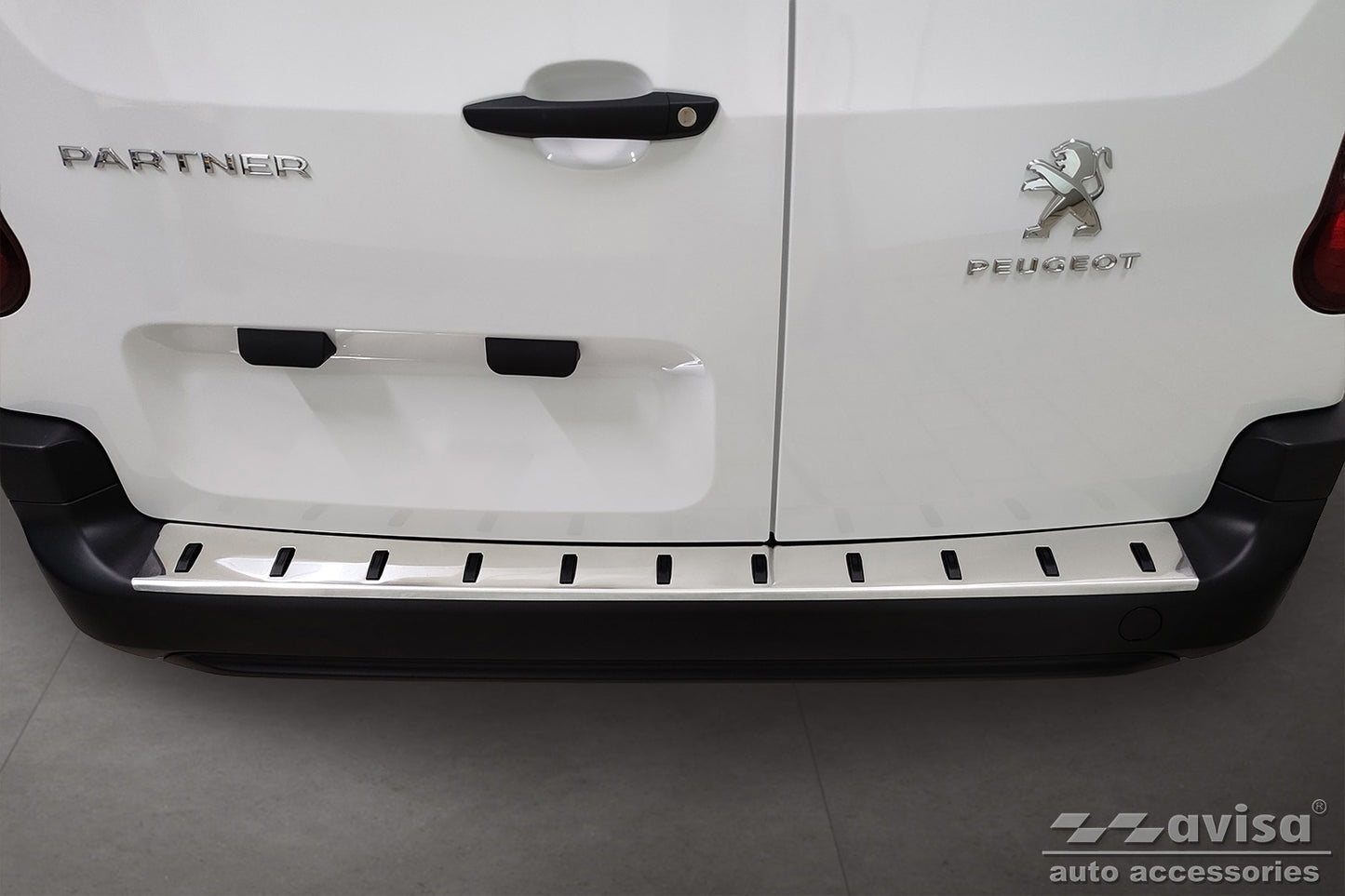 protector de parachoques trasero TOYOTA PROACE CITY plata satinado