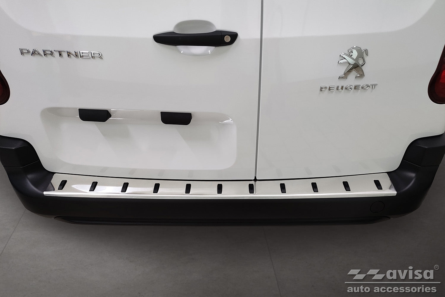 protector de parachoques trasero TOYOTA PROACE CITY plata satinado