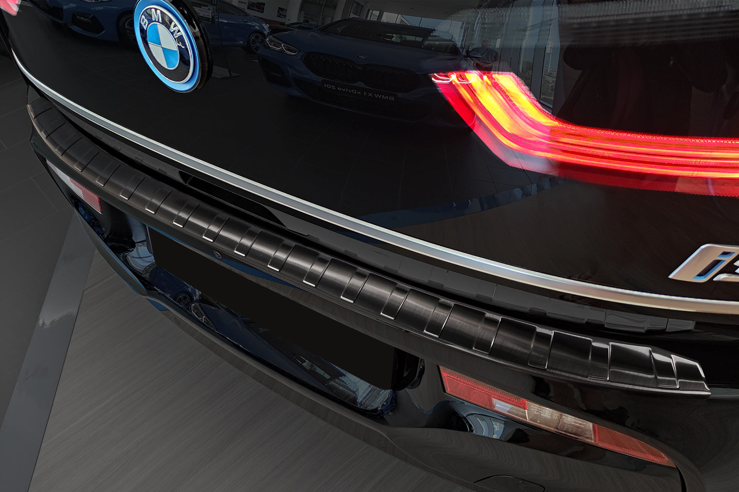 protector de parachoques trasero BMW i3 negro