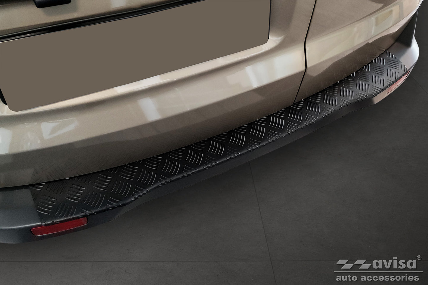protector de parachoques trasero FORD TOURNEO COURER 2014-22