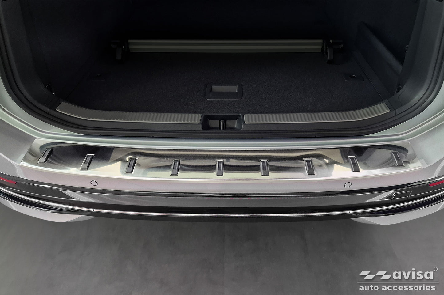 protector de parachoques trasero VW PASSAT B9 VARIANT plata satinado