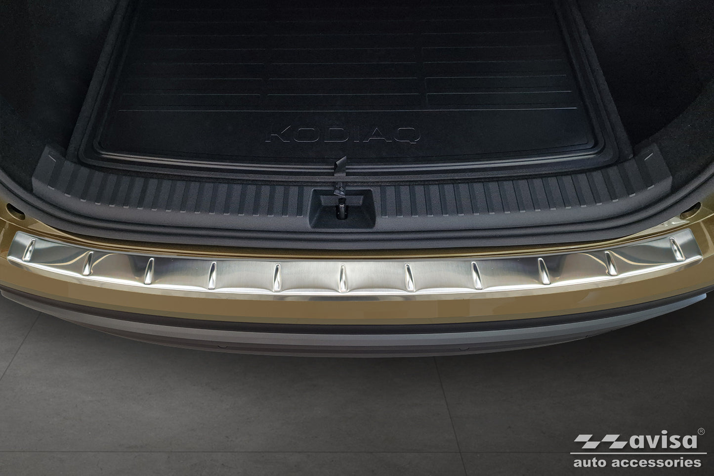 protector de parachoques trasero SKODA KODIAQ plata satinado