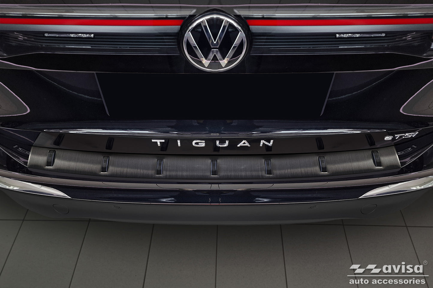 protector de parachoques trasero VW TIGUAN negro 2024+