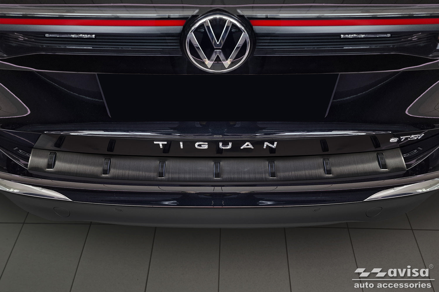 protector de parachoques trasero VW TIGUAN negro 2024+