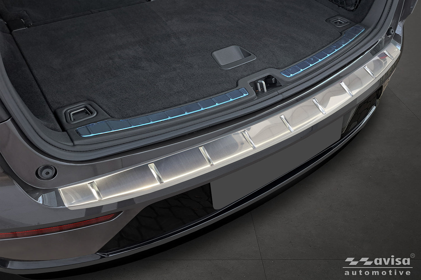 protector de parachoques trasero VOLVO EX 90 plata satinado